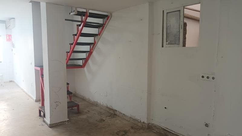 Erhverv til salg i San Luis de Sabinillas - € 157.500 (Ref: 9271913)