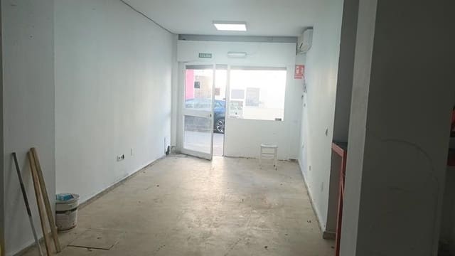 Kommersiell til salgs i San Luis de Sabinillas, Manilva - € 157 500 (Ref: 9271913)