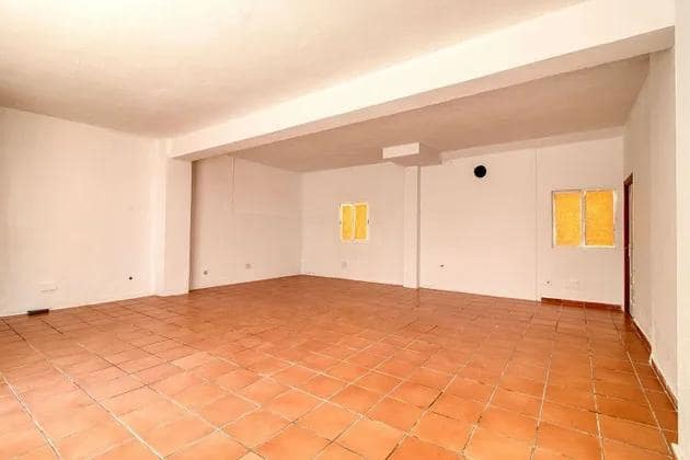 Erhverv til salg i San Luis de Sabinillas - € 162.000 (Ref: 9271914)