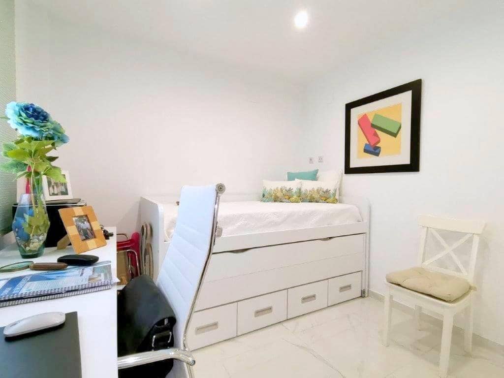 2 soveværelse Lejlighed til leje i Malaga by - € 1.350 (Ref: 9282592)