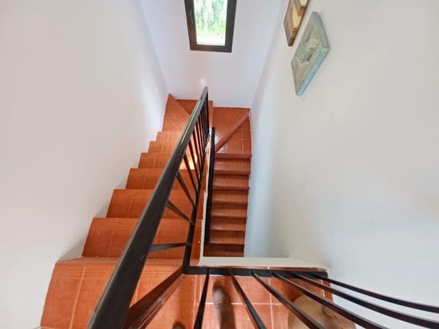 2 sovrum Radhus att hyra i Casares med pool - 1 300 € (Ref: 9289635)