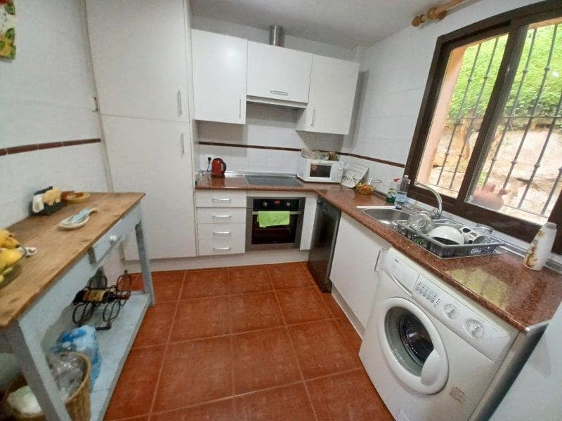 2 bedroom Terraced Villa for rent in Casares with pool - € 1,300 (Ref: 9289635)