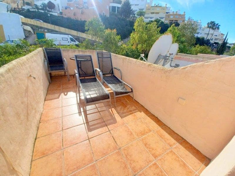 2 bedroom Terraced Villa for rent in Casares with pool - € 1,300 (Ref: 9289635)