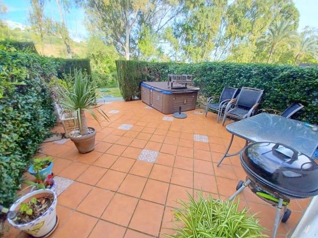 2 sovrum Radhus att hyra i Casares med pool - 1 300 € (Ref: 9289635)