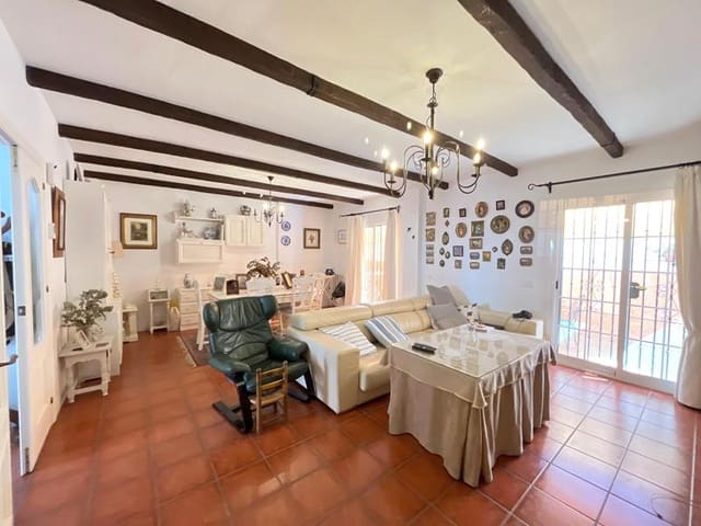 5 soveværelse Rækkehus til salg i Estepona med garage - € 750.000 (Ref: 9297105)