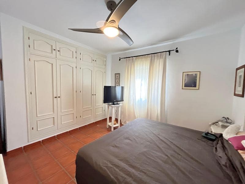 Adosado de 5 habitaciones en Estepona en venta con garaje - 850.000 € (Ref: 9297105)