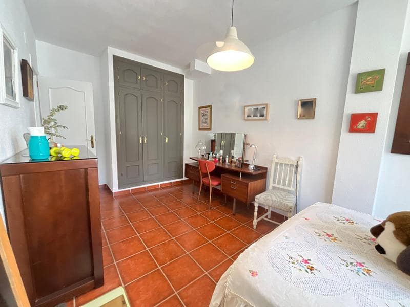 Adosado de 5 habitaciones en Estepona en venta con garaje - 850.000 € (Ref: 9297105)