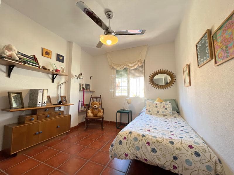 Adosado de 5 habitaciones en Estepona en venta con garaje - 850.000 € (Ref: 9297105)