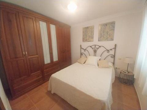 1 soverom Leilighet til leie i Estepona - € 800 (Ref: 9309270)
