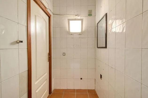 Komercyjne do wynajęcia w San Luis de Sabinillas - 1 300 € (Ref: 9332738)