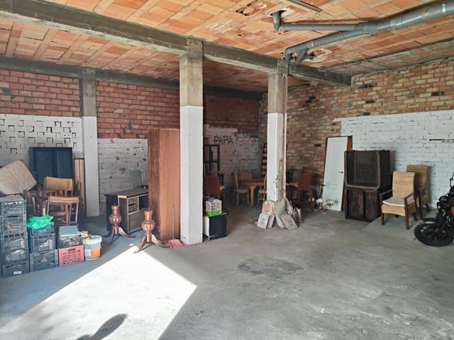 Kommersiell till salu i Centro, Estepona - 217 000 € (Ref: 9332739)