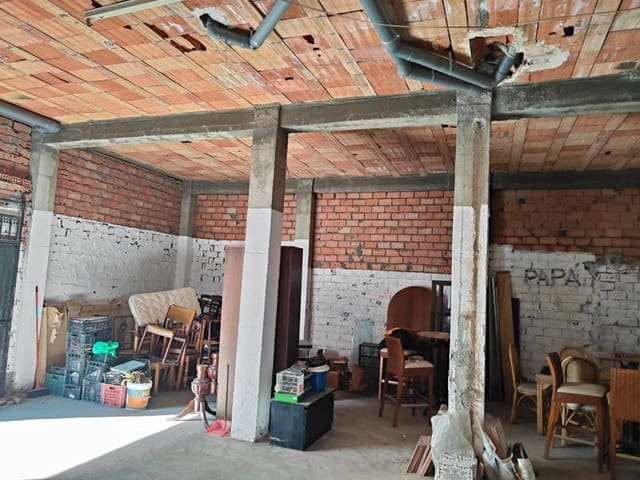 Kommersiell till salu i Centro, Estepona - 217 000 € (Ref: 9332739)