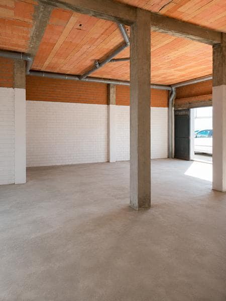 Commercial for sale in Estepona - € 212,100 (Ref: 9332739)