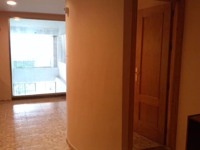 Kommersiell att hyra i Estepona - 500 € (Ref: 9335581)