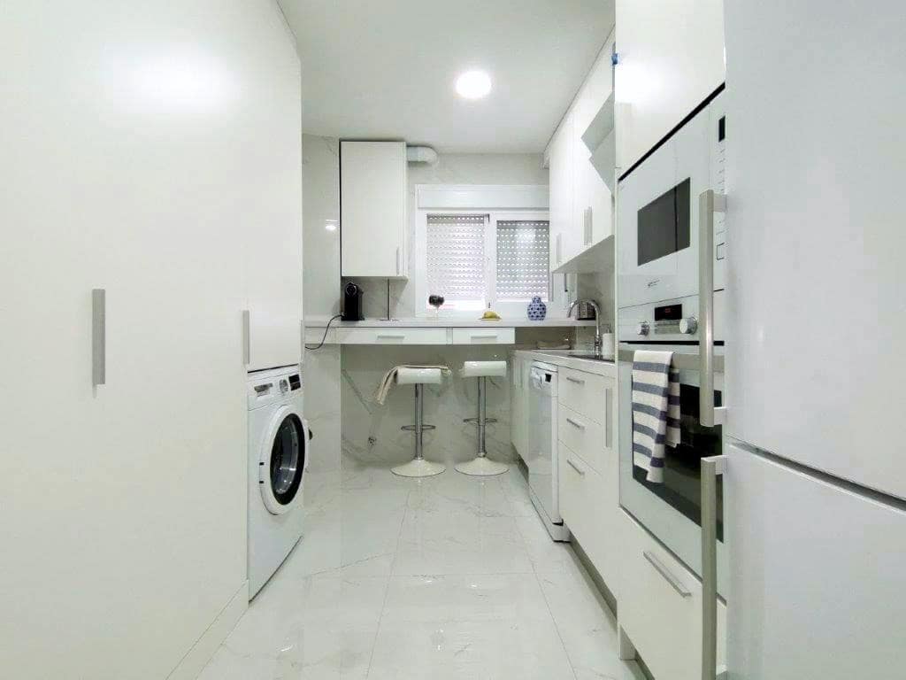 2 bedroom Flat for rent in Malaga city - € 1,350 (Ref: 9340380)