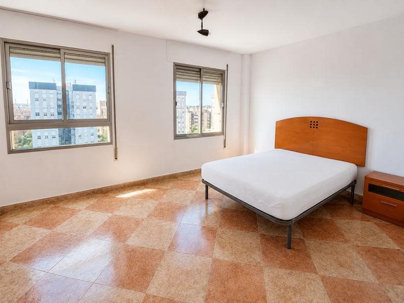 3 soveværelse Lejlighed til salg i Malaga by - € 297.000 (Ref: 9340381)