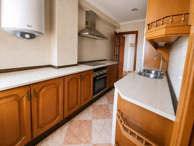 3 soveværelse Lejlighed til salg i Cruz de Humilladero, Málaga by - € 297.000 (Ref: 9340381)