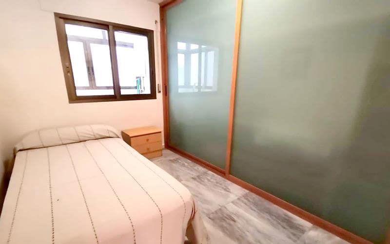 4 camera da letto Appartamento da affittare in Malaga citta - 1.200 € (Rif: 9340383)