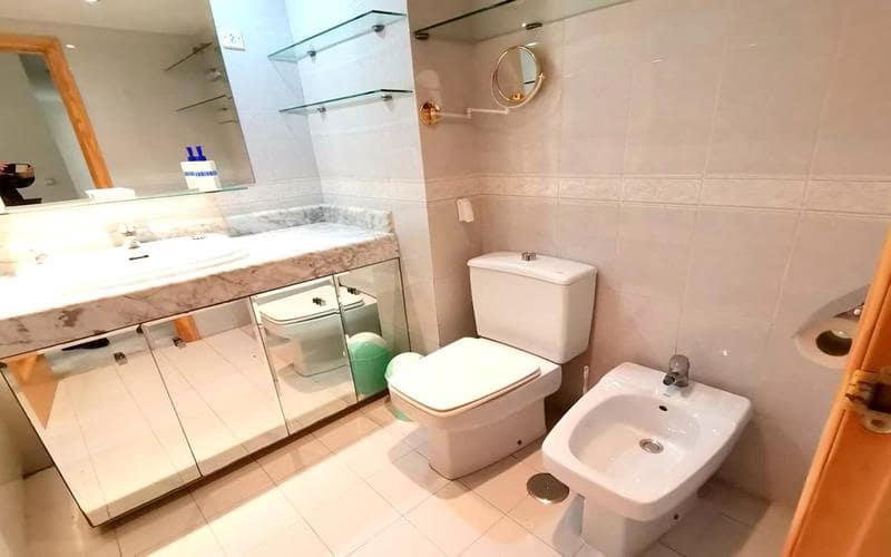 4 camera da letto Appartamento da affittare in Malaga citta - 1.200 € (Rif: 9340383)