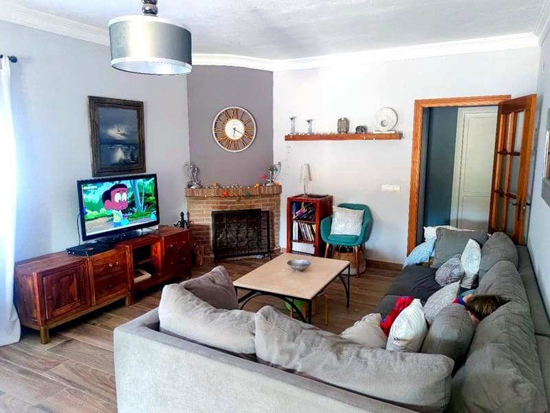 Casa de 6 habitaciones en Estepona en venta con piscina - 1.262.000 € (Ref: 9344067)