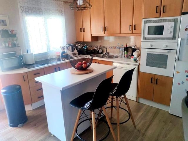 Casa de 6 habitaciones en Estepona en venta con piscina - 1.262.000 € (Ref: 9344067)