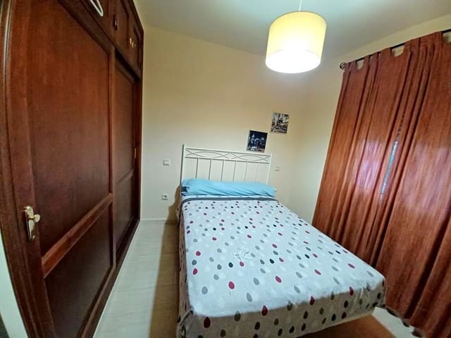 Casa de 6 habitaciones en Estepona en venta con piscina - 1.262.000 € (Ref: 9344067)