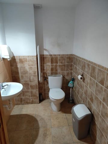 Kommersiell till salu i Centro, Estepona - 234 000 € (Ref: 9348659)