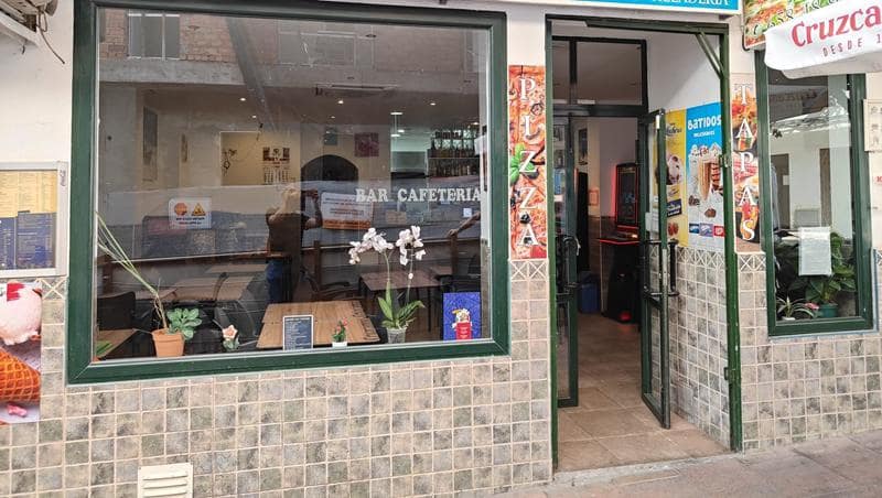 Kommersiell till salu i Estepona - 234 000 € (Ref: 9348659)