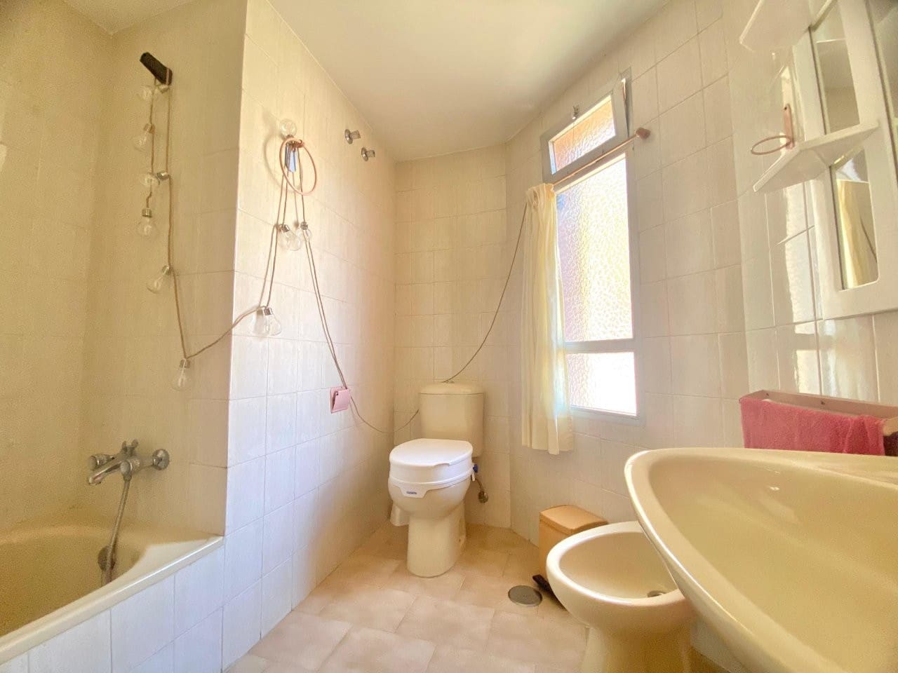 4 slaapkamer Flat te koop in Malaga stad met garage - € 323.000 (Ref: 9353933)