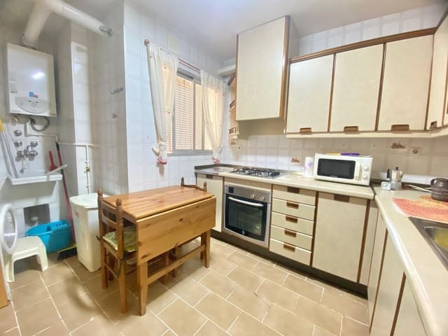 4 slaapkamer Flat te koop in Ciudad Jardín, Málaga stad met garage - € 323.000 (Ref: 9353933)