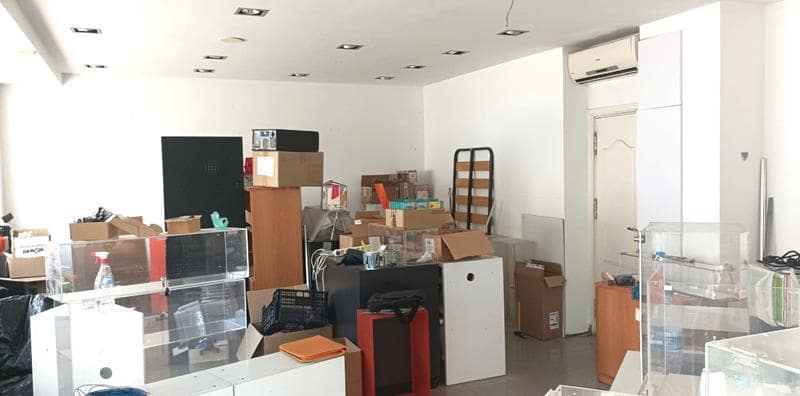 Comercial para arrendar em Estepona - 2 000 € (Ref: 9355322)