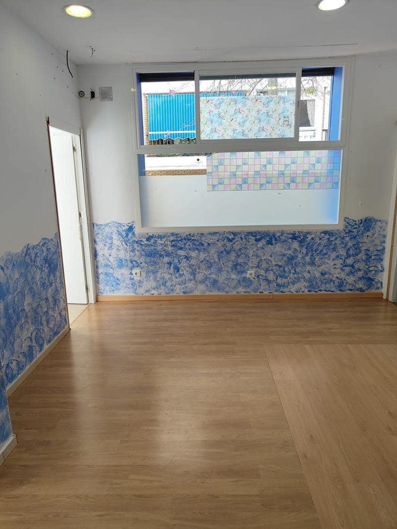 Kommersiell till salu i Estepona - 196 192 € (Ref: 9357857)