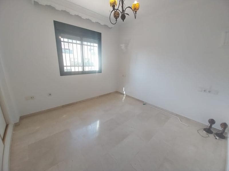 3 quarto Penthouse para venda em Estepona com piscina garagem - 456 000 € (Ref: 9371366)