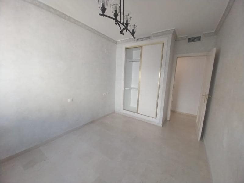 3 quarto Penthouse para venda em Estepona com piscina garagem - 456 000 € (Ref: 9371366)