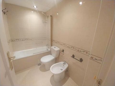 3 quarto Penthouse para venda em Estepona com piscina garagem - 456 000 € (Ref: 9371366)