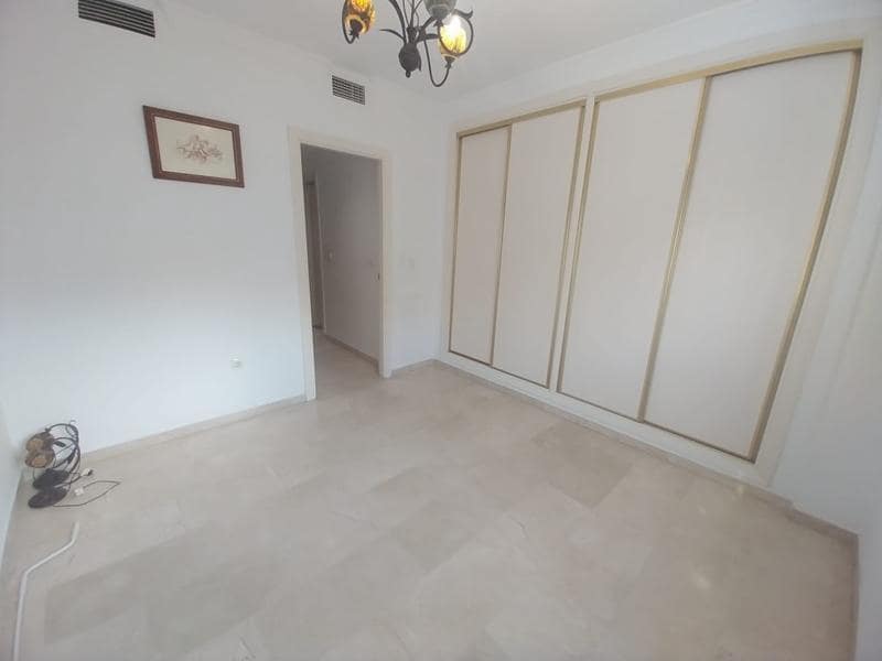 3 quarto Penthouse para venda em Estepona com piscina garagem - 456 000 € (Ref: 9371366)