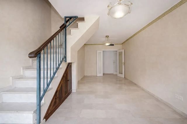 Ático de 3 habitaciones en Centro, Estepona en venta con piscina garaje - 435.000 € (Ref: 9371366)