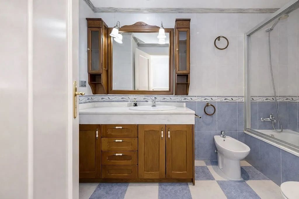 3 slaapkamer Penthouse te koop in Estepona met zwembad garage - € 435.000 (Ref: 9371366)