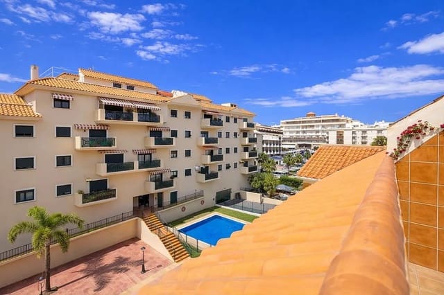 Ático de 3 habitaciones en Centro, Estepona en venta con piscina garaje - 435.000 € (Ref: 9371366)