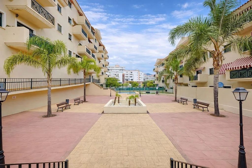 3 slaapkamer Penthouse te koop in Estepona met zwembad garage - € 435.000 (Ref: 9371366)