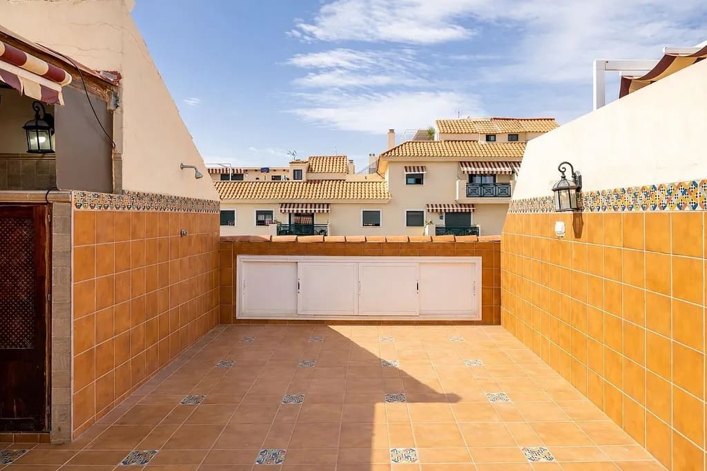 3 slaapkamer Penthouse te koop in Estepona met zwembad garage - € 435.000 (Ref: 9371366)