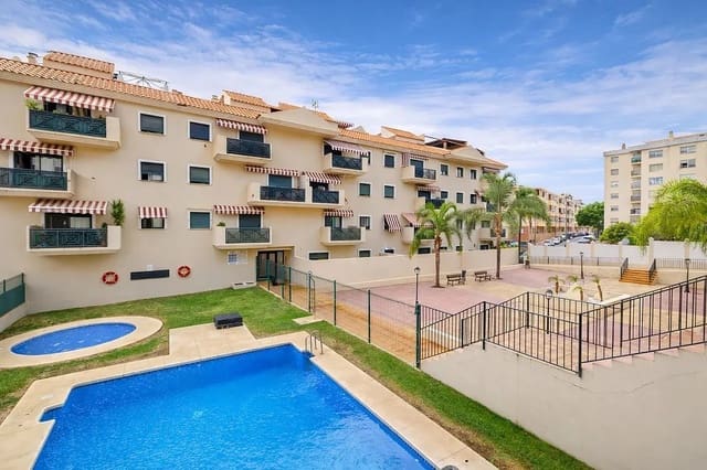 Ático de 3 habitaciones en Centro, Estepona en venta con piscina garaje - 435.000 € (Ref: 9371366)