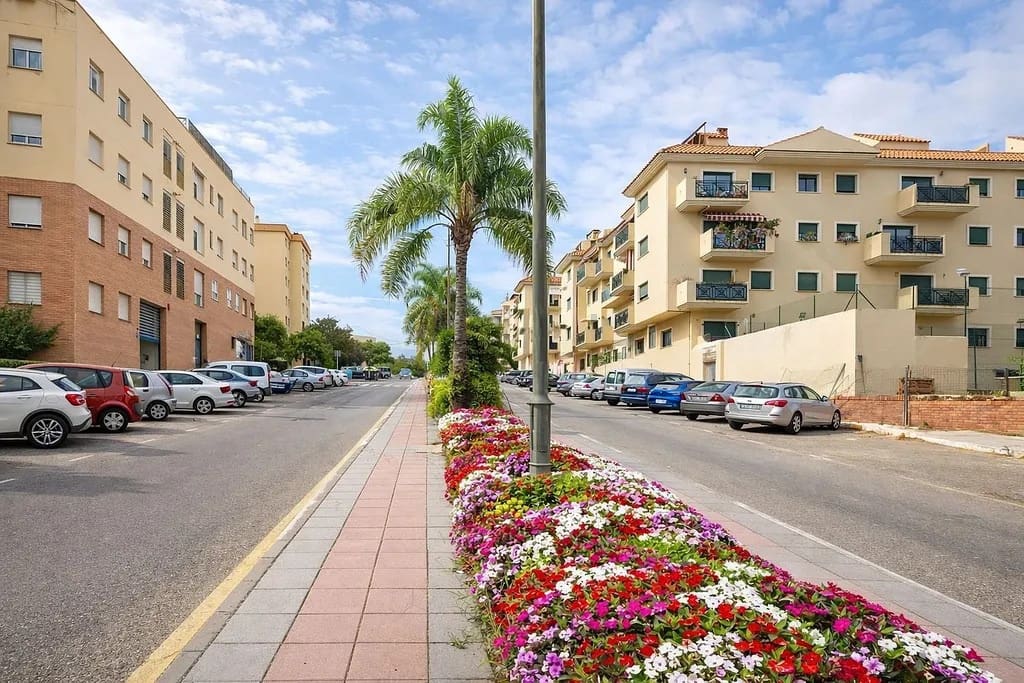 3 slaapkamer Penthouse te koop in Estepona met zwembad garage - € 435.000 (Ref: 9371366)