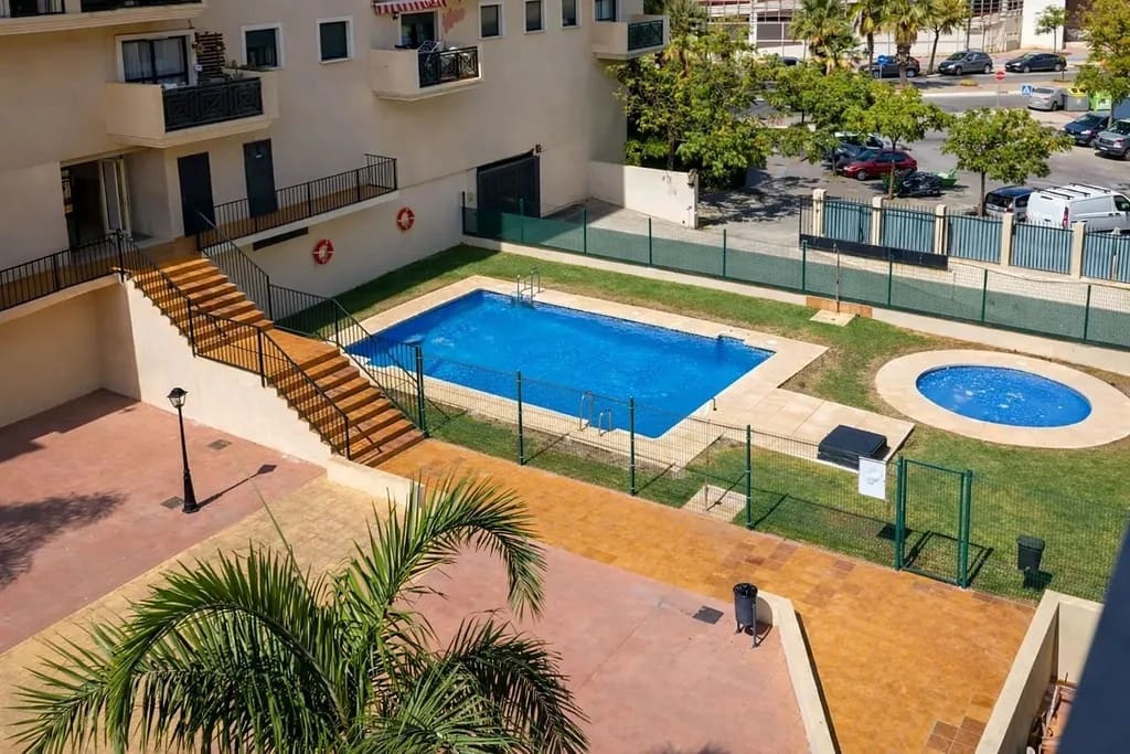 3 slaapkamer Penthouse te koop in Estepona met zwembad garage - € 435.000 (Ref: 9371366)