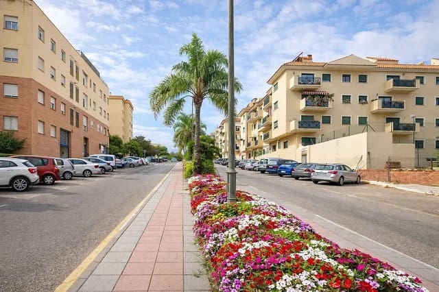 Ático de 3 habitaciones en Centro, Estepona en venta con piscina garaje - 435.000 € (Ref: 9371366)