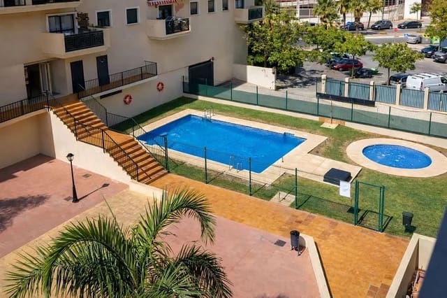 Ático de 3 habitaciones en Centro, Estepona en venta con piscina garaje - 435.000 € (Ref: 9371366)