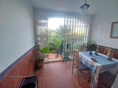 3 sovrum Radhus till salu i Estepona med pool - 668 000 € (Ref: 9371367)