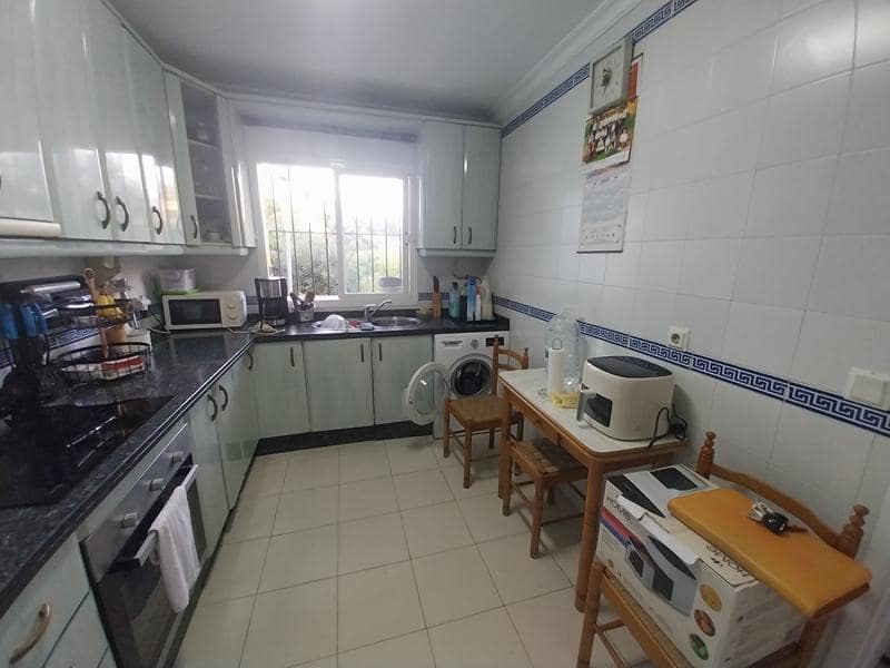 3 sovrum Radhus till salu i Estepona med pool - 668 000 € (Ref: 9371367)