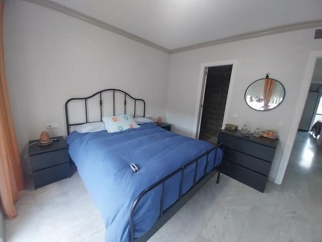 3 sovrum Radhus till salu i Estepona med pool - 668 000 € (Ref: 9371367)