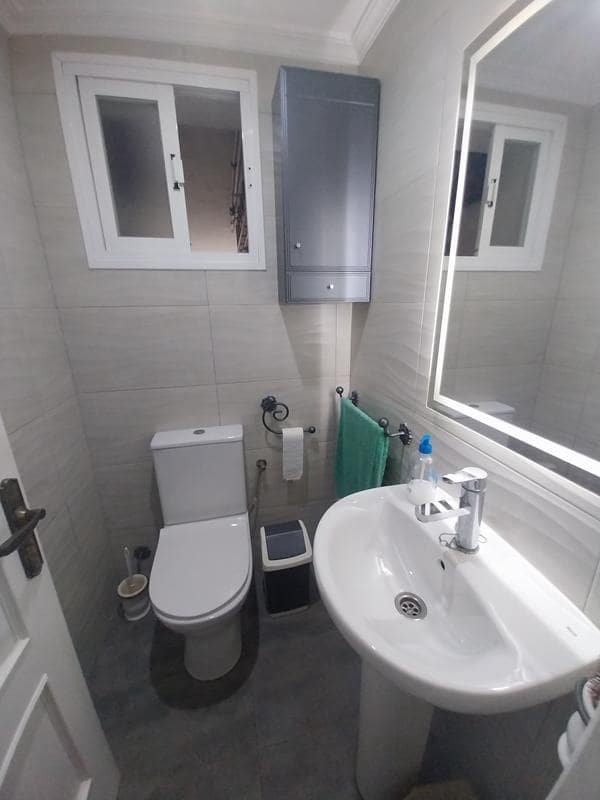 3 sovrum Radhus till salu i Estepona med pool - 668 000 € (Ref: 9371367)